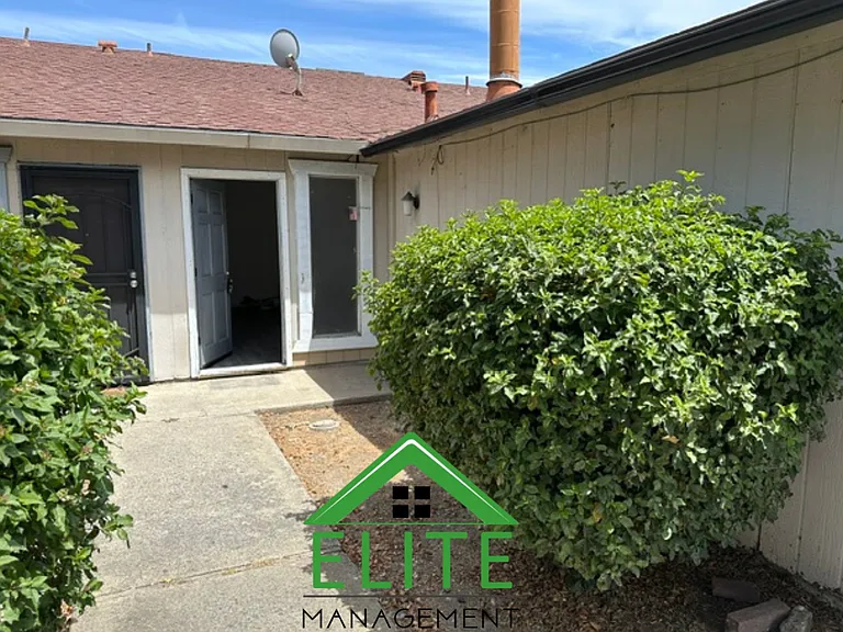 3831 Rion Way — Photo 1