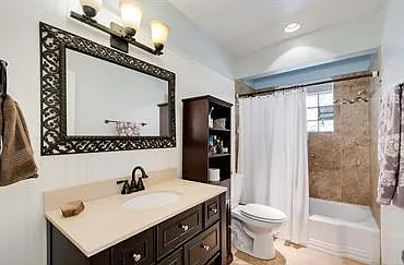1 Room In 4000 Umatilla St — Photo 8