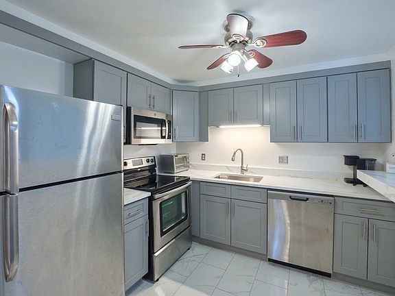 5th image of 45 Oval Rd APT 8
