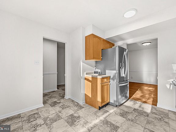 4th image of 46 Boileau Ct