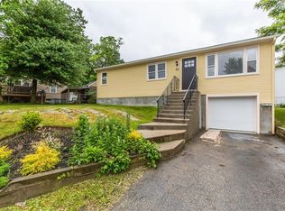 58 Pleasant View Ave, Johnston, RI 02919