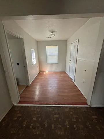 3 bed, 958 sqft, $1,200 — Photo 3