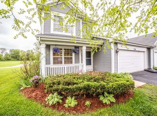 1226 Promontory Dr, Hampshire, IL 60140