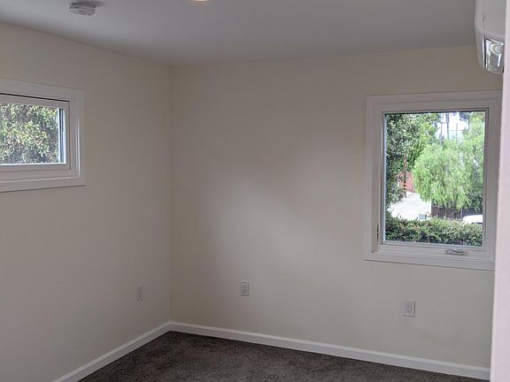 3rd image of 4576 Marlborough Ave