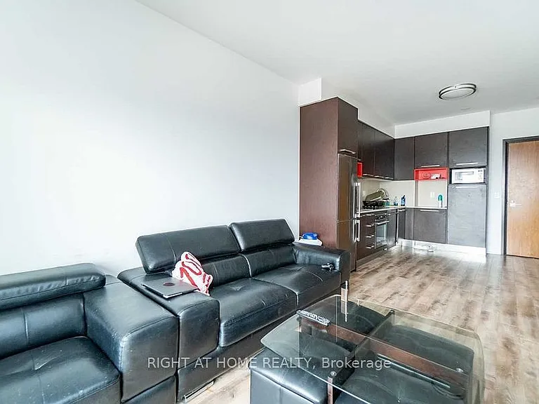36 Park Lawn Rd #1304 — Photo 4