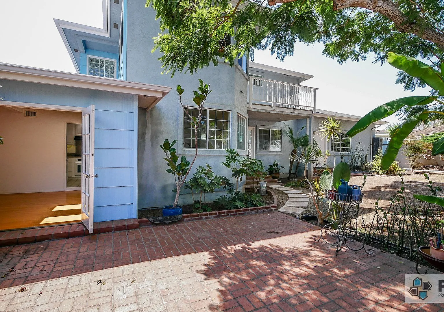 Charming 3-Bedroom Home with Character, Spacious Living Areas & 2-Car Garage — Photo 3