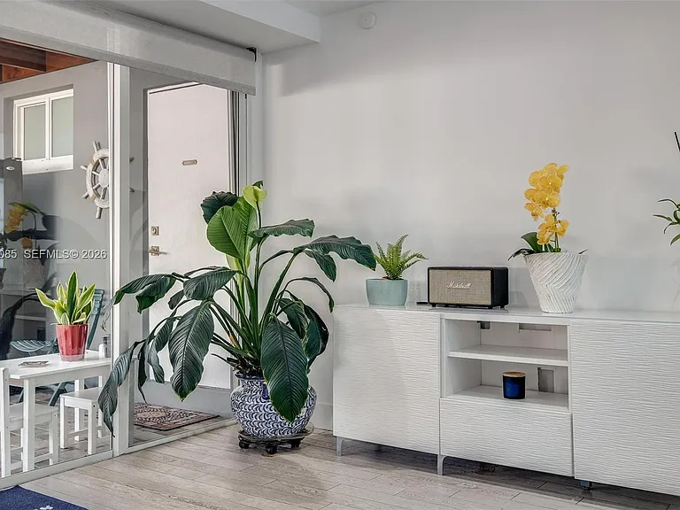 7549 Buccaneer Ave — Photo 10
