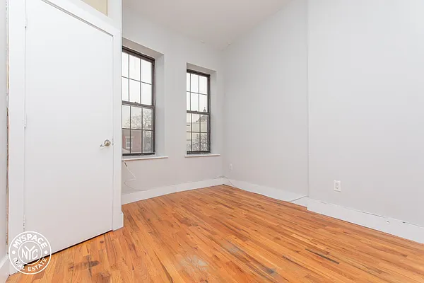 Rented by MySpaceNYC | media 5