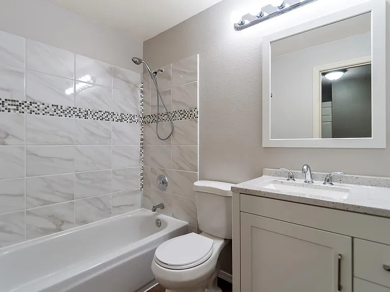 927 132nd St SW — Photo 17