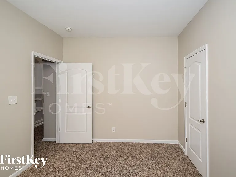 8229 Owen Park Dr — Photo 13