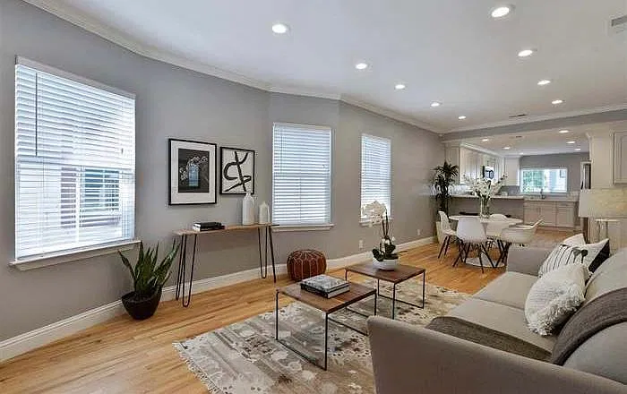 3 bed, 1200 sqft, $3,495 — Photo 3