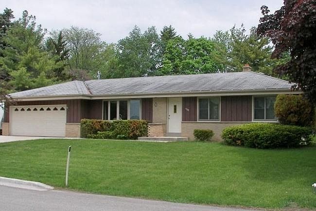 1st image of 408 Hill N Dale Cir