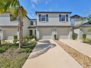 928 Royal Empress Dr, Ruskin, FL 33570