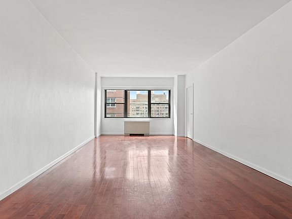 2nd image of 10 W 15th St APT 1105