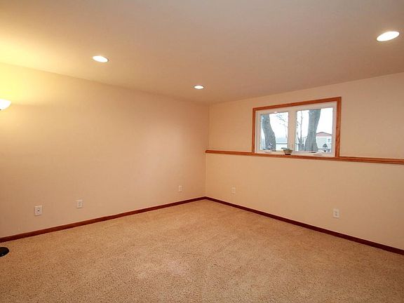 3rd image of 3920 S Enchanted Dr NW