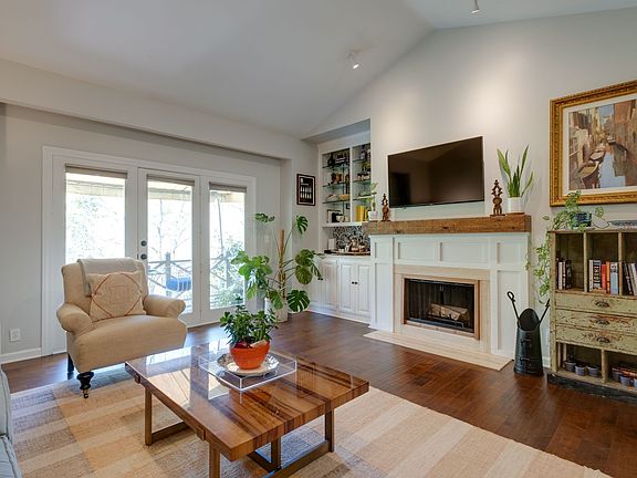 3rd image of 231 Westchase Dr