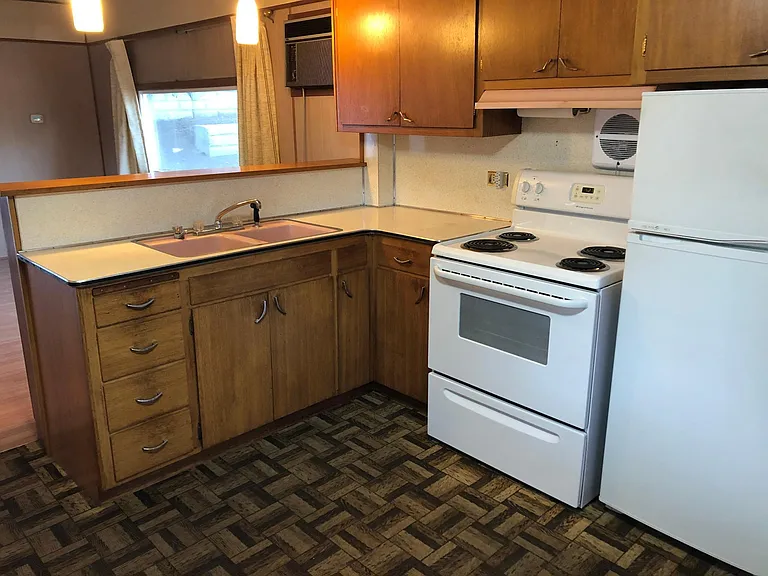 405.5 S Lake St — Photo 5