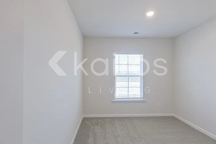 2441 Banyan Cir — Photo 17