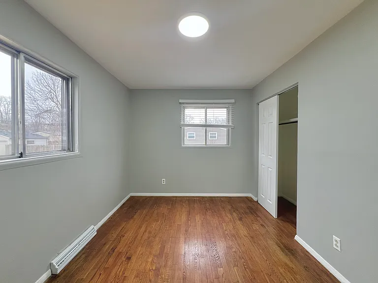 1201 Baron Ave — Photo 12