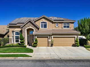 2426 E Prestwick Ave, Fresno, CA