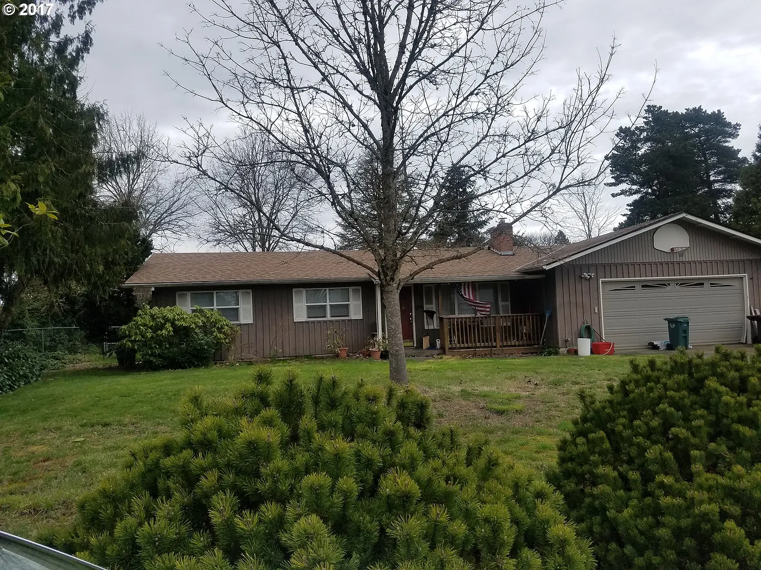 1085 NE Arrington Rd photo 1