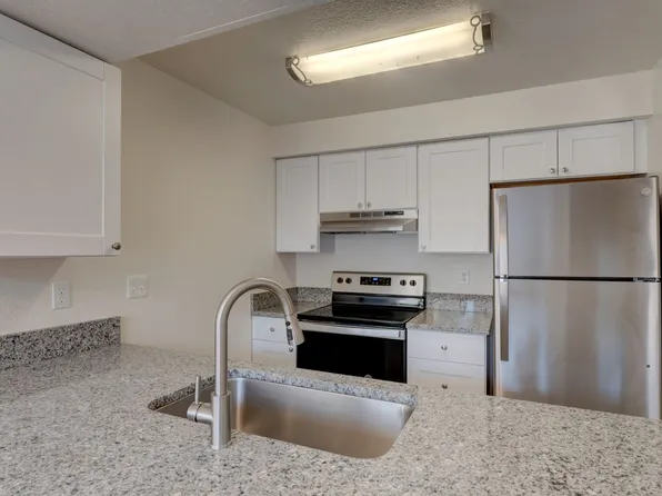 M0989-Seagate Apartments - 141 SW 6th Ave