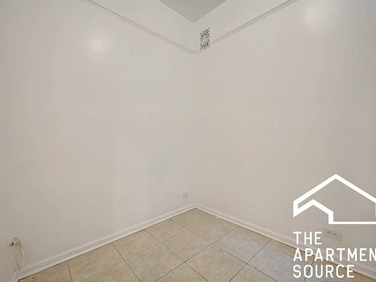 4736 S Prairie Ave #2 — Photo 15