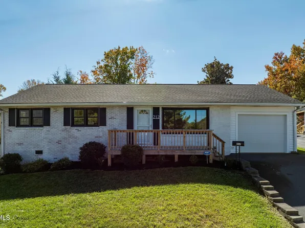 212 E G St, Elizabethton, TN 37643
