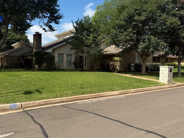 1000 Briarcliff Dr, Arlington, TX 76012