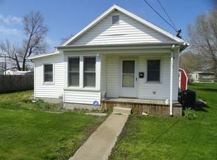 926 S 2nd St, Monmouth, IL 61462