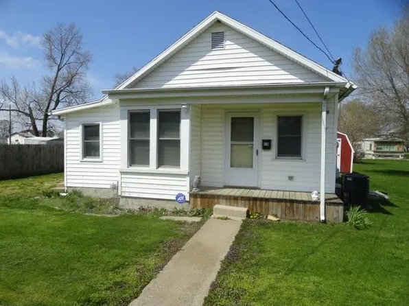 926 S 2nd St, Monmouth, IL 61462