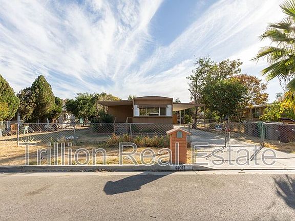 4th image of 44041 Thomas St
