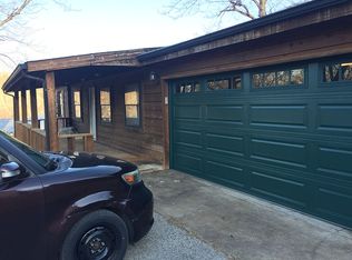 3008 W Rainbow Dr, High Ridge, MO 63049