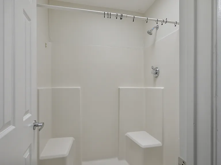 5170 S Jones Blvd #206-1 — Photo 7