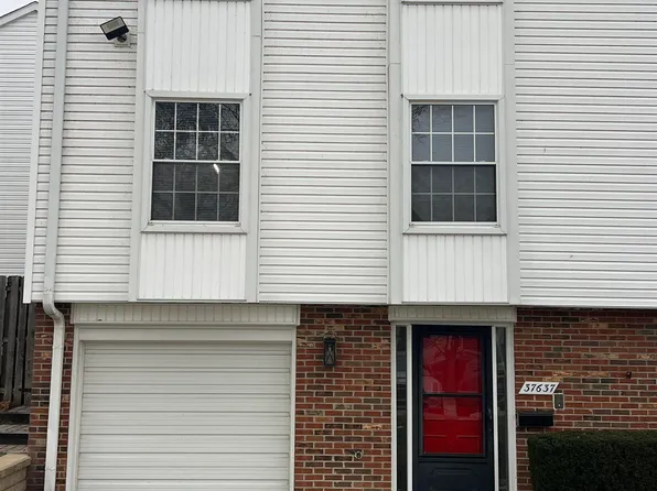 37637 Charter Oaks Blvd, Clinton Township, MI 48036