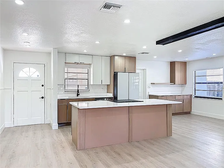 3463 Arnel Dr — Photo 9