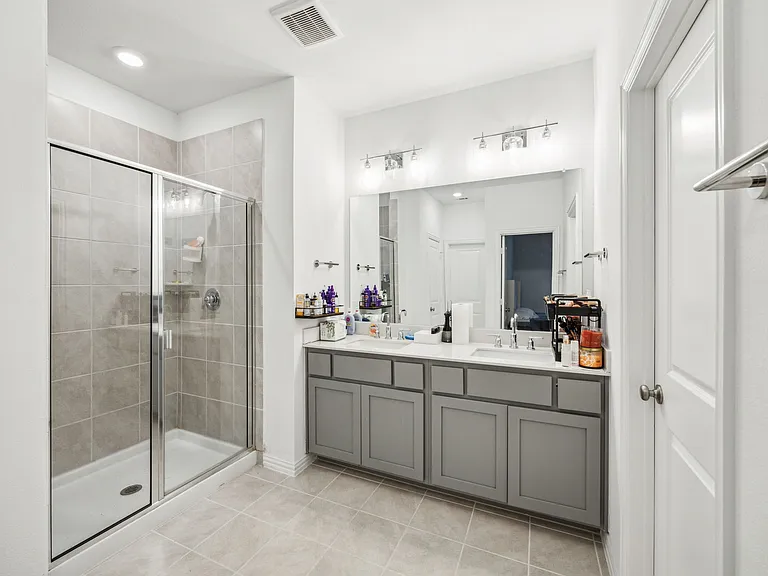 3325 Switch St — Photo 13
