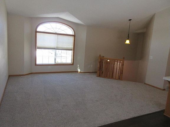 2nd image of 585 Sunwood Park Dr