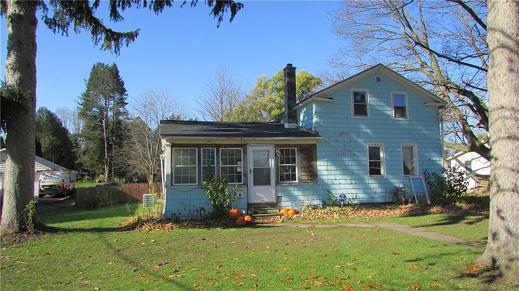 『William  NEWYORK』 42 William St, Phelps, NY 14532 | Zillow