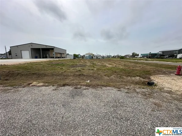 515 W Main St, Pt O Connor, TX 77982