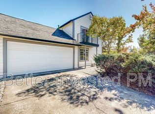 657 Rinaldo St, Santa Rosa, CA 95409