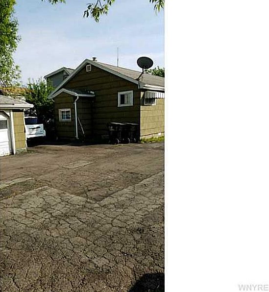 1st image of 77 Irene St