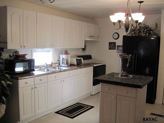 4th image of 489 Riverview Dr