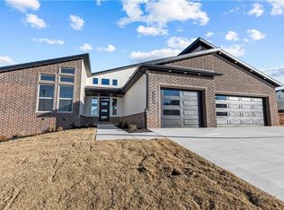 2508 Fairway Cir, Pea Ridge, AR 72751