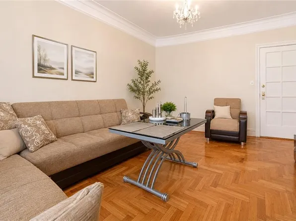3130 Brighton 6th St APT 3N, Brooklyn, NY 11235