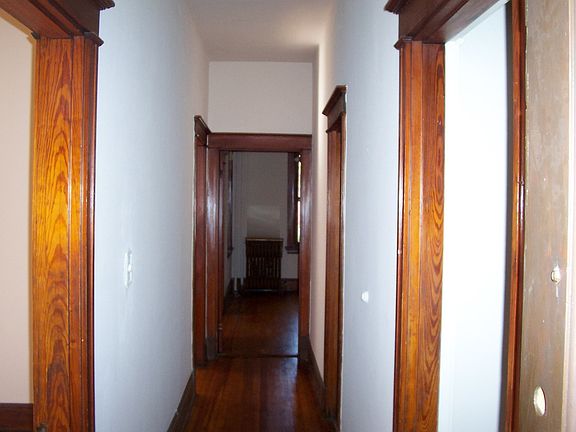 5th image of 3227 Jefferson Ave APT 6