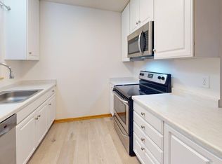 1904 Greenview Pl SW, Rochester, MN 55902