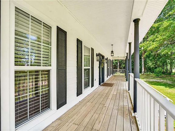 4th image of 3875 Patricia Dr
