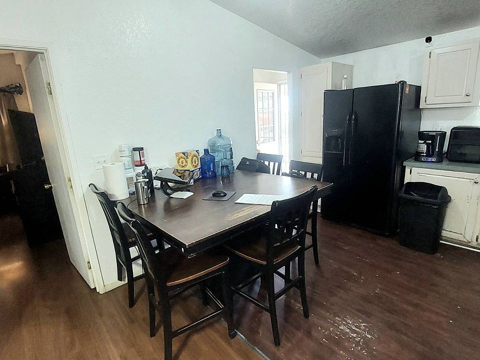 1st image of 250 N Linden Ave Space 288