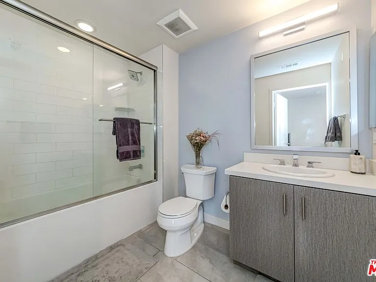 436 S Virgil Ave #Penthouse 1 — Photo 5